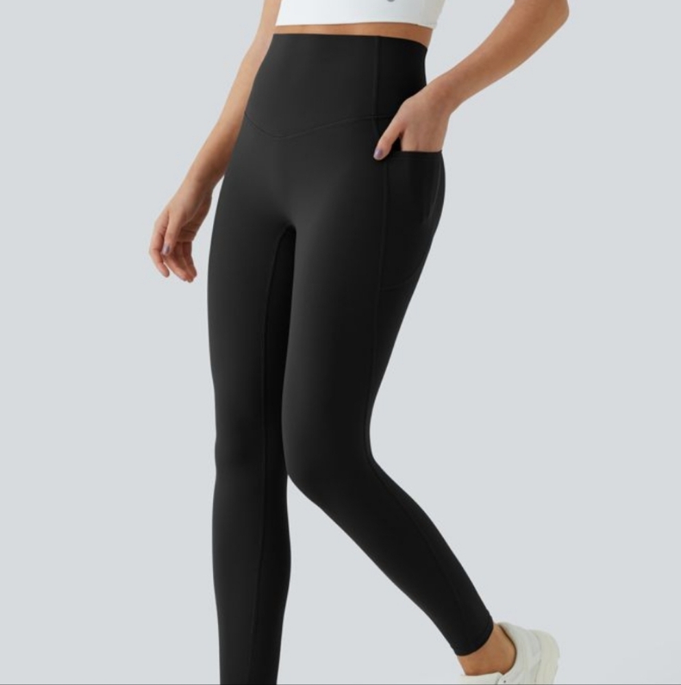 Halara So Cynched High Waisted Tummy Control with pockets Leggings Size Lrg